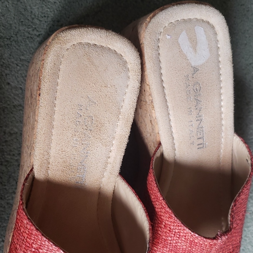 EUC Made in Italy A Giannetti Sz 8.5 coral wedge - Picture 3 of 6